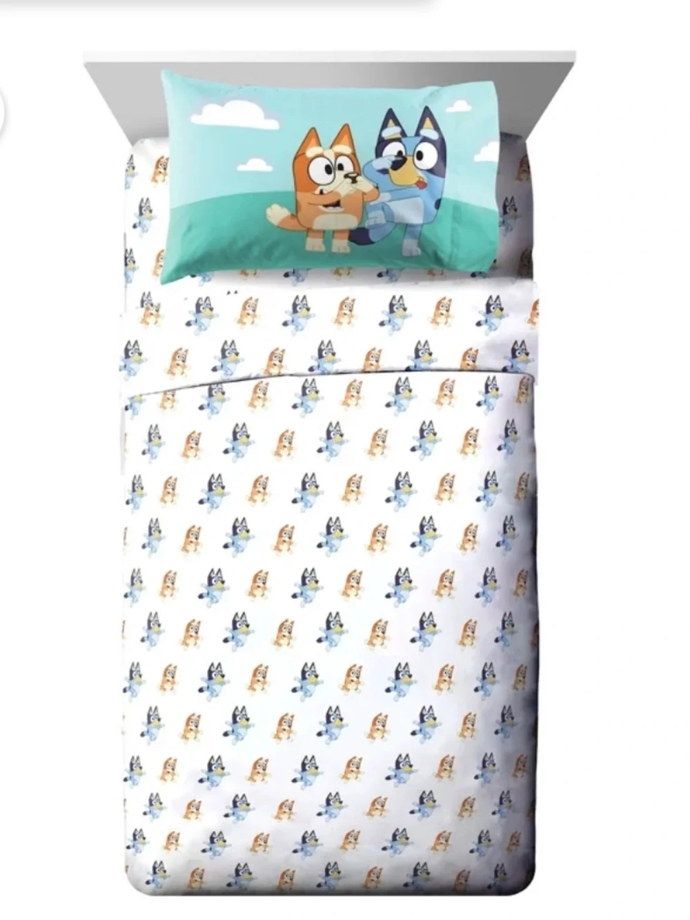 Bluey 4-Piece Toddler Bed Sheet Set in Blue